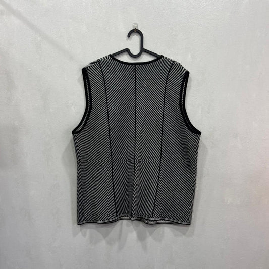 Colete Preto & Branco com Botões – Tamanho Único