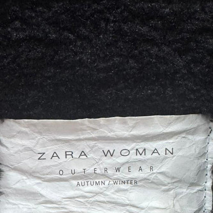 Casaco Zara Woman com Gola de Pelo – Tamanho S