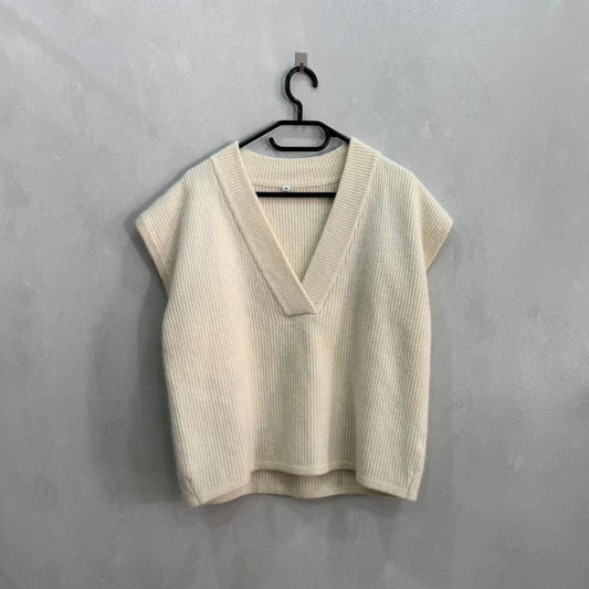 Colete tricot bege em V profundo – Tamanho M
