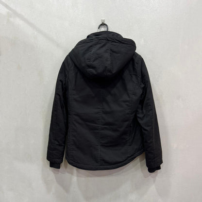 Casaco Sublevel Preto com Capuz – Tamanho Único