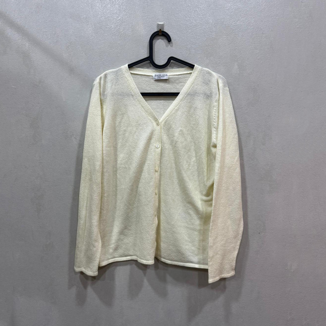 Cardigan Creme Basic One — Grade A (Tamanho Único)