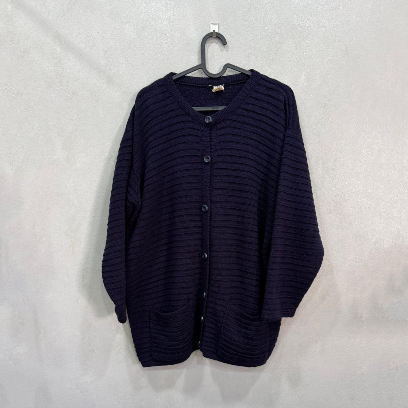 Cardigan Azul-Marinho Canelado Com Botões – Tamanho L – Grade A