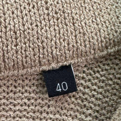 Malha Bege Com Gola Aberta – Tamanho 40 – Grade A