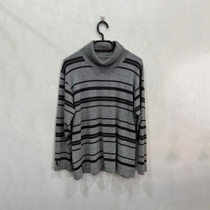 Camisola De Lã Cinzenta Com Risca Preta – Tamanho Único – Grade A