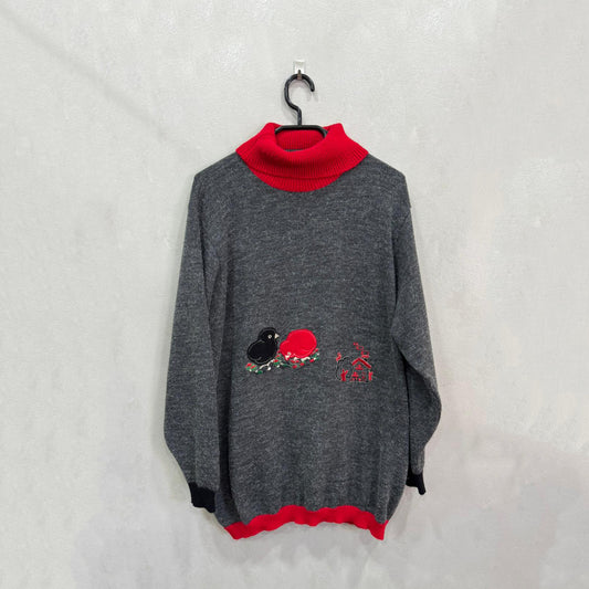 Camisola Cinza com Gola Alta Vermelha Bordada – Tamanho Único – Grade A