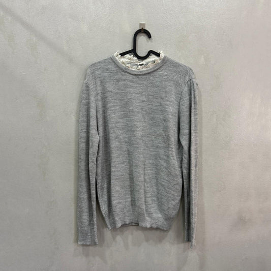 Camisola Cinza em Malha com Detalhe Rendado na Gola – Tamanho Único