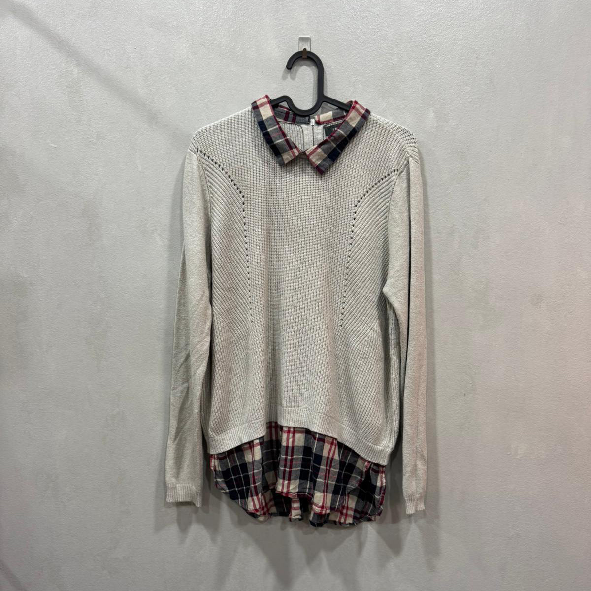 Camisola com gola xadrez Primark – Tamanho 44