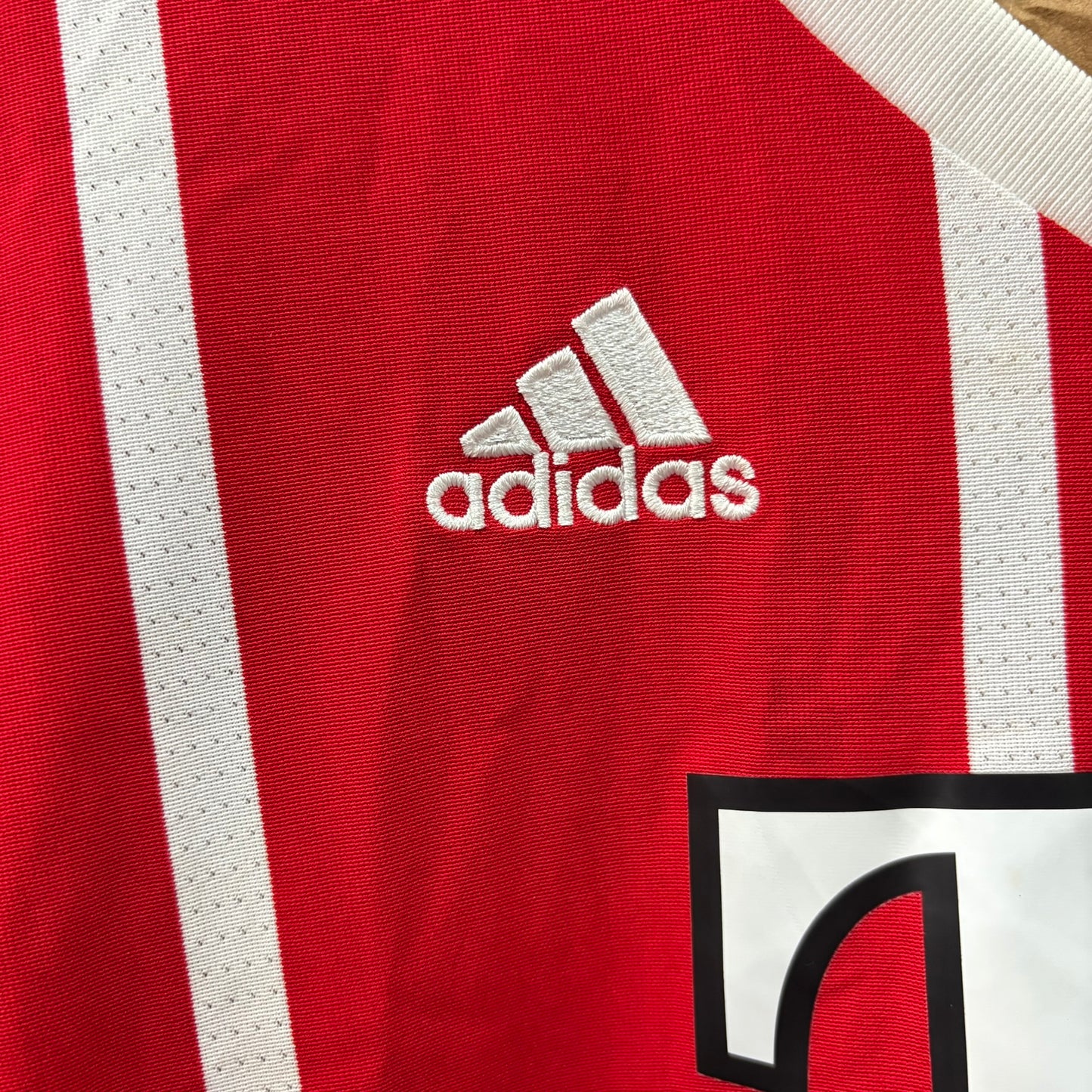 Camisola Adidas Bayern München – Tamanho 2XL