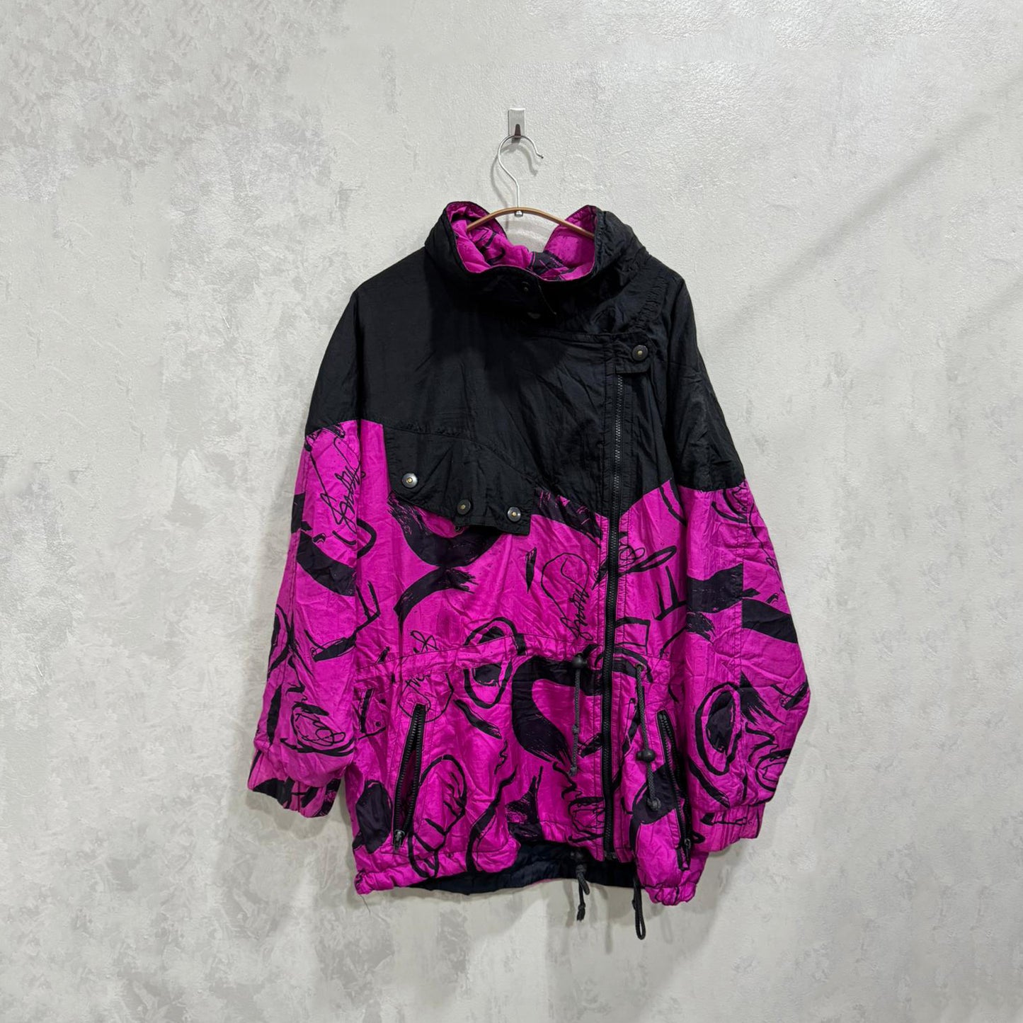 CASACO VINTAGE SKIWEAR ABSTRATO – TAMANHO ÚNICO