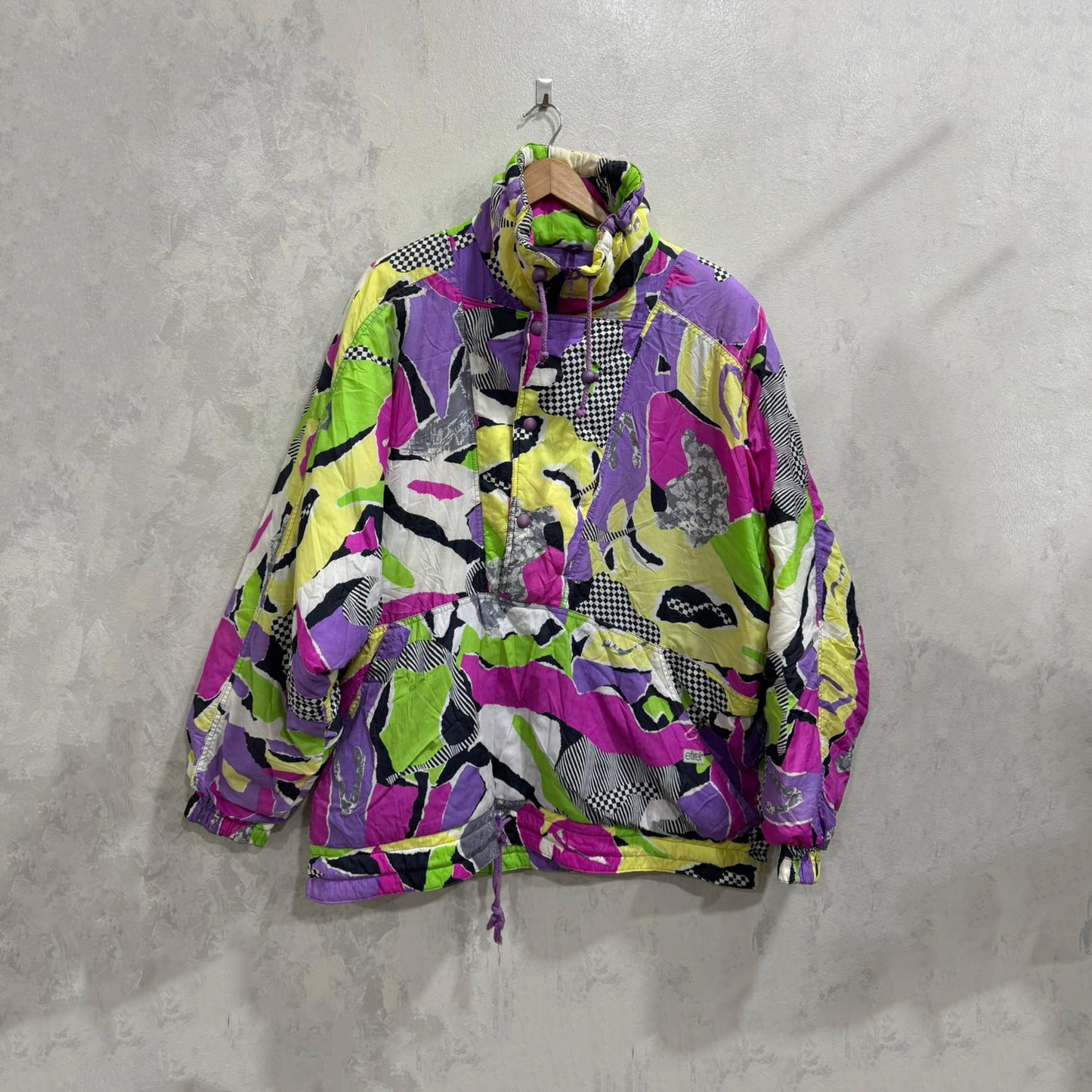 CASACO VINTAGE SKIWEAR ESTAMPADO – TAMANHO ÚNICO